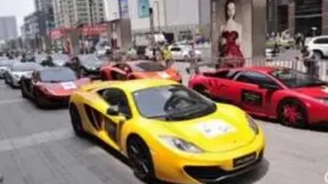 英超豪强砸重金引援，曼联全面革新，利物浦阵容升级